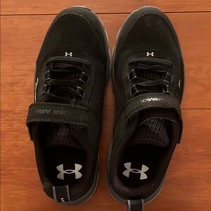 New! Under Armour Kids Black Sneakers